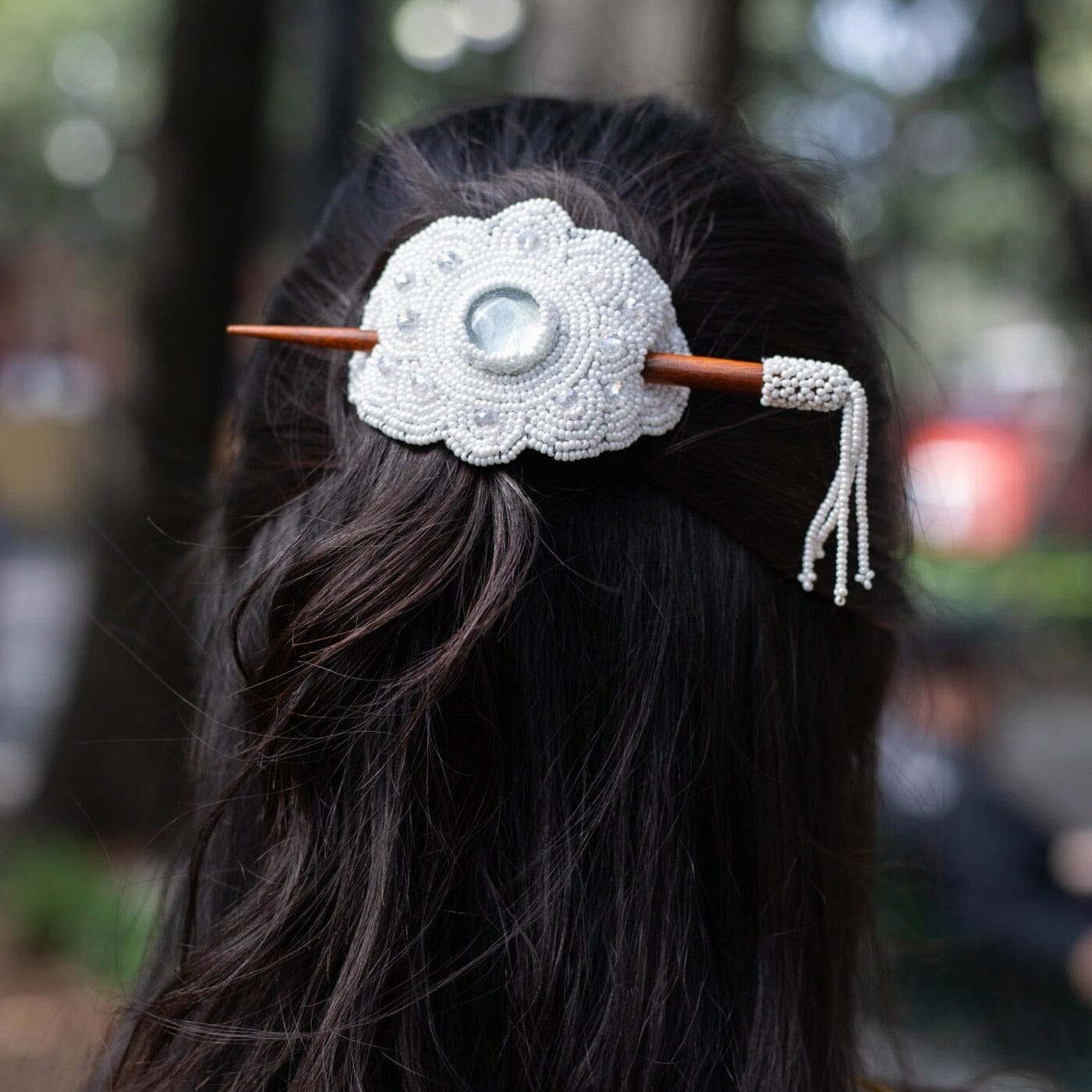 Exquisite beaded Snow White Hair Pieces Mother Sierra