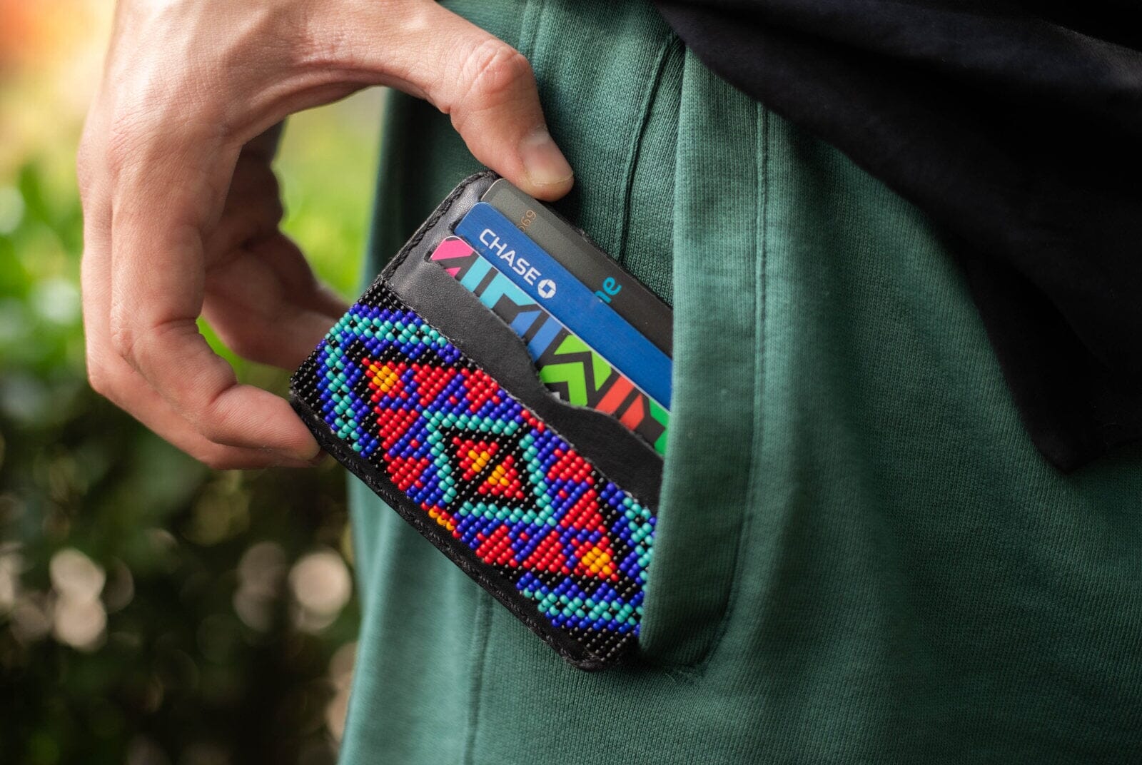 High-quality Handmade Sunset Silhouette Black Blue Red Orange Beaded Credit Card Wallet Leather Accessory