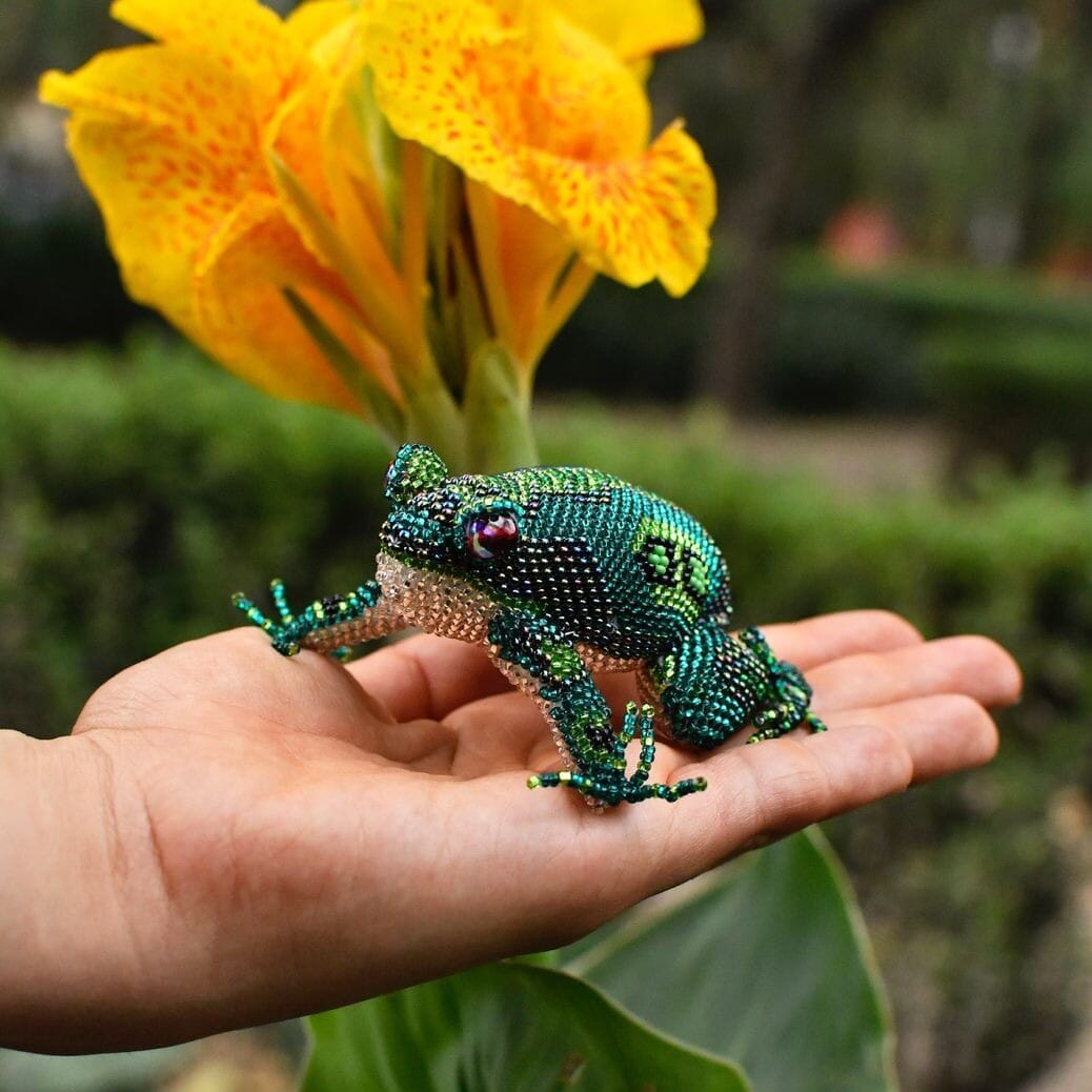 Teal Toady Home Decor beaded frog animal sculpture figurine
