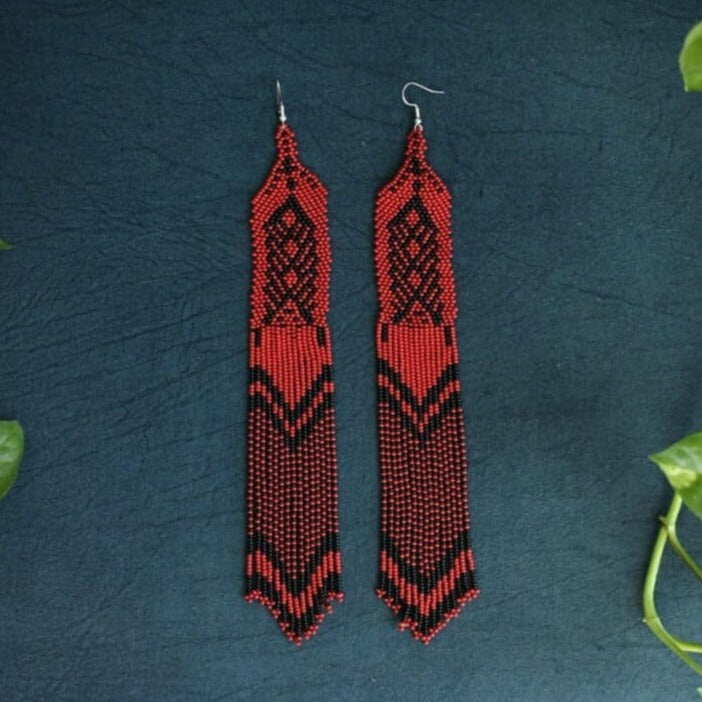 Volcanes Earrings Mother Sierra - Fine delicate beaded drop earrings