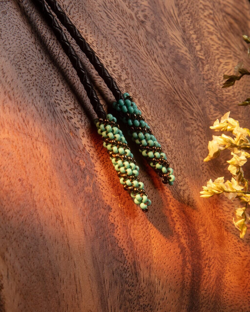 eilat stone turquoise beaded Bolo Tie necklace necktie native american jewelry close up